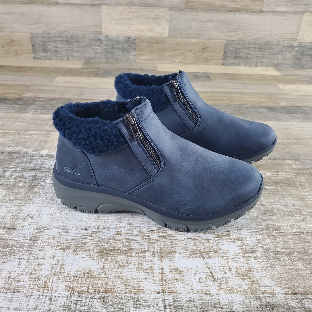 Skechers Easy Going Social Mode Boots Womens Sz 8.5 Navy Fur Trim Suede Sneakers
